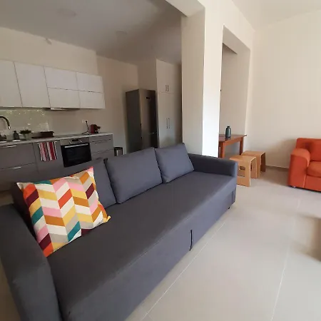 Appartement King Agis 1 *
